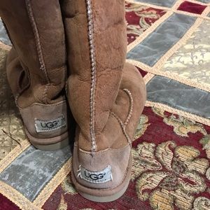 UGG boots size 5 US seeks new home with TLC.